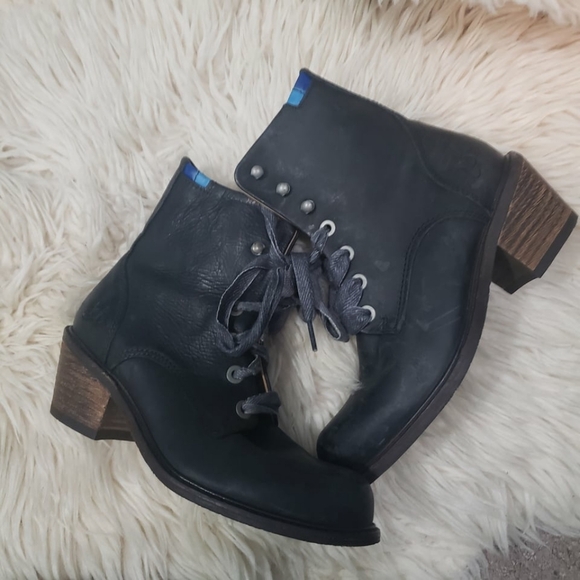 John Fluevog Adriana Nuni Lace-Up Winter Boot 6.5 Discontinued - Picture 2 of 6